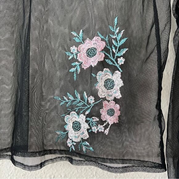 Embroidered Black Mesh Top Long Bell Sleeves - Picture 3 of 8